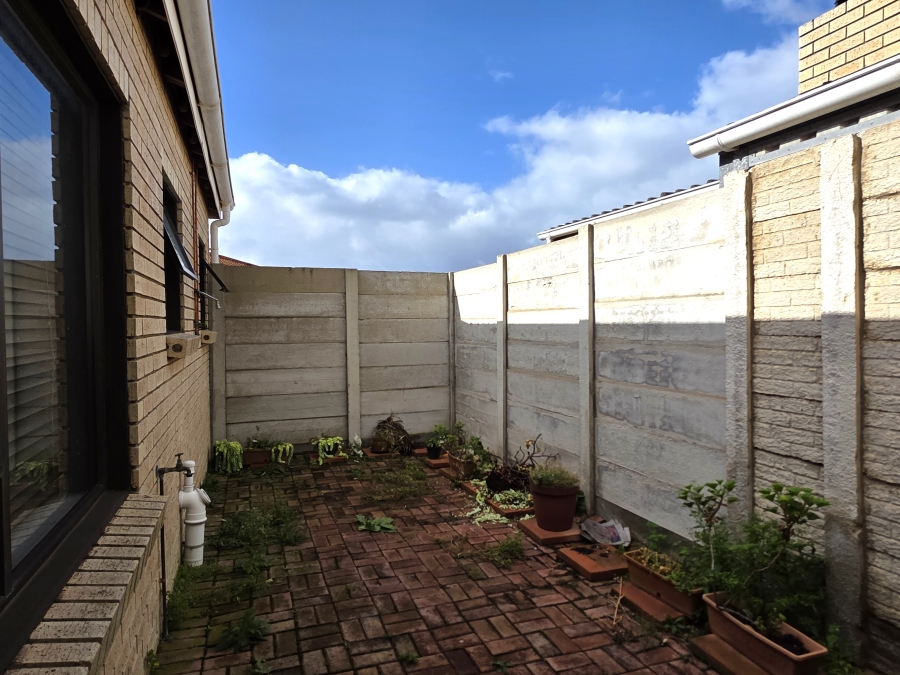 2 Bedroom Property for Sale in Jeffreys Bay Central Eastern Cape
